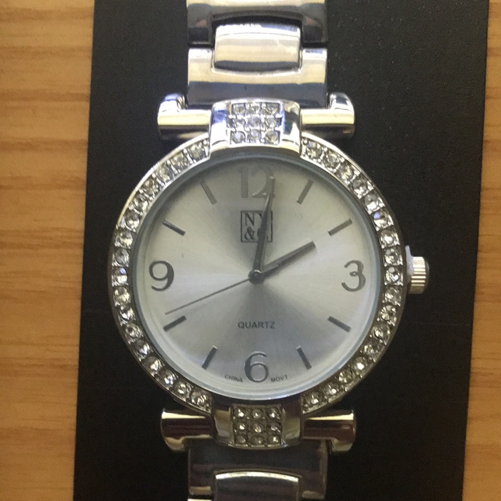 Watch - Picture 2 of 3